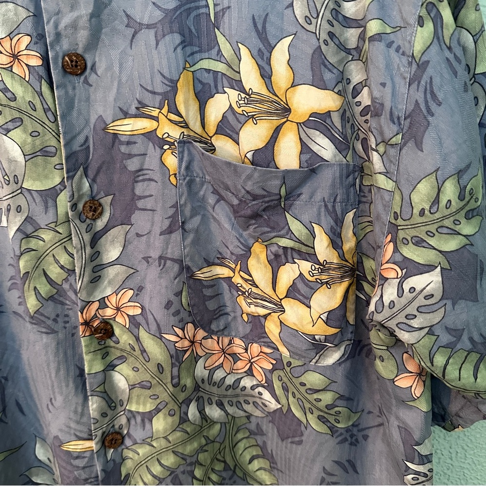 Tommy Bahama 100% Silk Tropical Floral Men's Shirt Short Sleeve Resort Medium - Picture 3 of 8